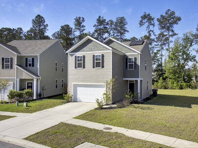 Photo 1 of 25 : 466 Cedarview Road