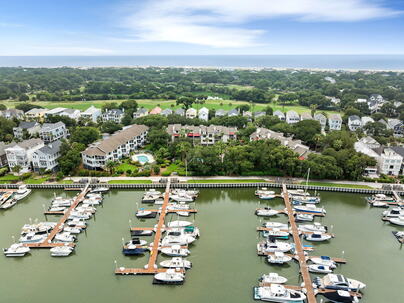 Photo 1 of 25 : 406 Yacht Harbor Court