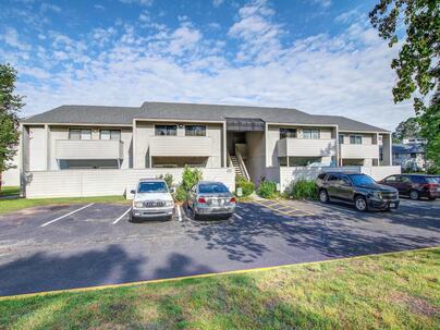 Photo 1 of 18 : 607 Waterwood Drive