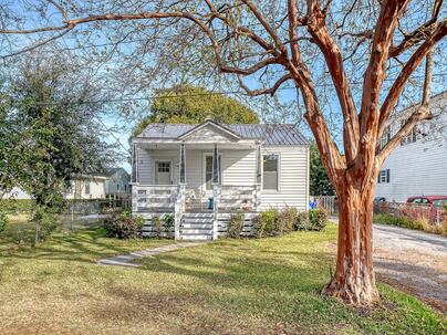 Photo 1 of 25 : 1328 Cottonwood Street