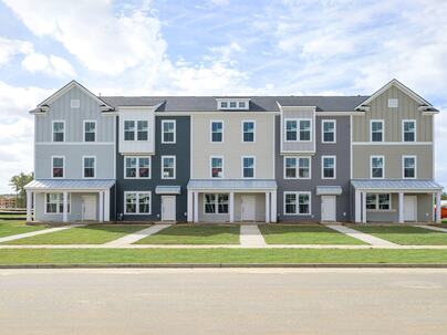 Photo 1 of 25 : 214 Yorkshire Drive, #4