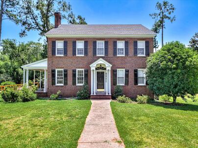 Photo 1 of 25 : 420 Columbia Road