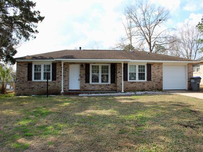 Photo 1 of 25 : 7645 Knollwood Drive