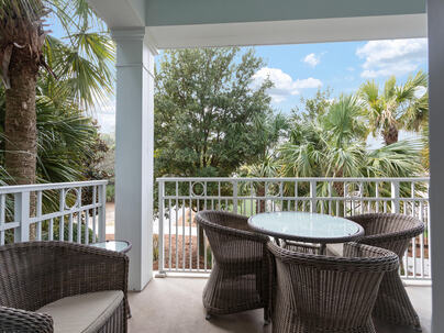 Photo 1 of 14 : 5800 Palmetto Drive, #R-Vg102