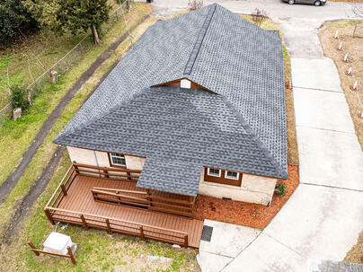 Photo 1 of 10 : 774 Hesseman Avenue