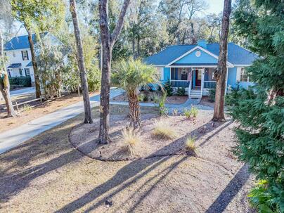 Photo 1 of 25 : 676 Sterling Drive