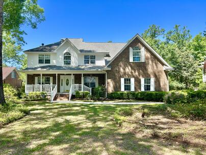 Photo 1 of 25 : 8615 Arthur Hills Circle