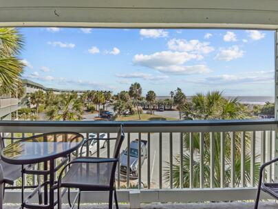 Photo 1 of 25 : 1300 Ocean Boulevard, #238