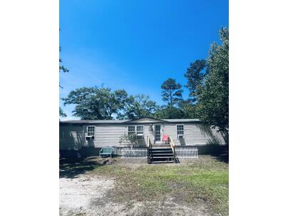Photo 1 of 23 : 563 Chestnut Road