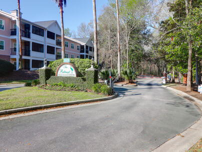Photo 1 of 21 : 1025 Riverland Woods Place, #116