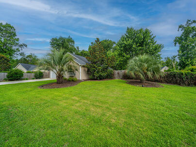 Photo 1 of 25 : 1617 Southwick Drive