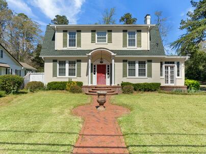 Photo 1 of 25 : 1848 Broughton Street