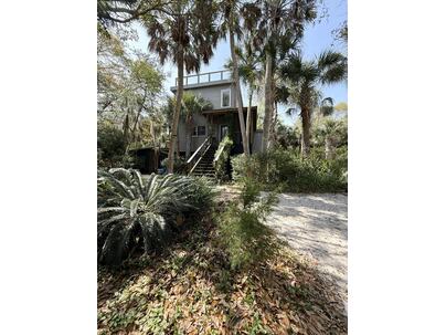 Photo 1 of 25 : 4113 Buccaneer Road