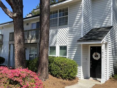 Photo 1 of 25 : 7870 Nummie Court