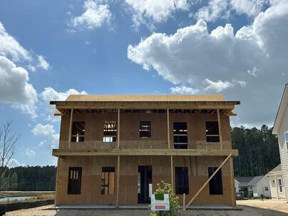 Photo 1 of 17 : 721 Blueway Avenue