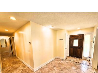 Photo 1 of 25 : 307 Fairington Drive