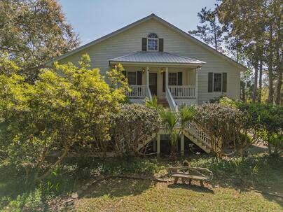 Photo 1 of 25 : 8551 Pope Landing Road