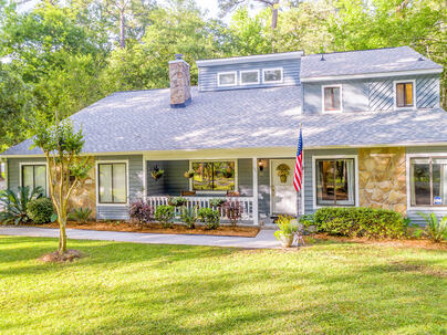 Photo 1 of 25 : 111 Garden Hill Road