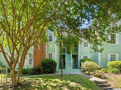 Photo 1 of 25 : 2010 Coldspring Drive, #502