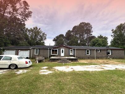 Photo 1 of 5 : 137 Gillens Road