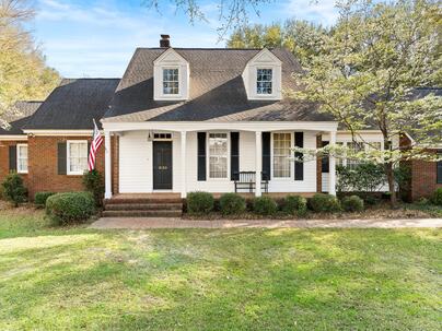 Photo 1 of 25 : 2133 Griffith Drive