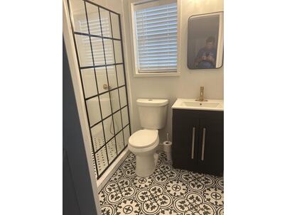 Photo 1 of 25 : 804 Temple Road, #B