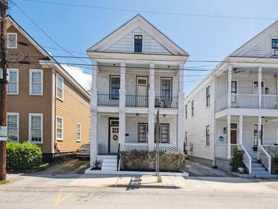 Photo 1 of 25 : 272 Coming Street, #C