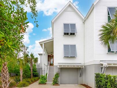 Photo 1 of 25 : 2578 Helmsman Road
