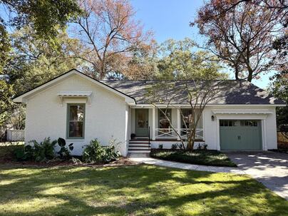 Photo 1 of 25 : 1228 Penny Circle