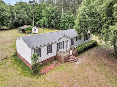 Photo 1 of 25 : 5056 Red Oak Road