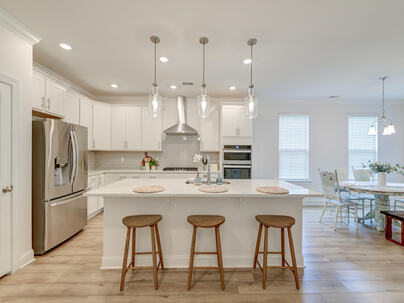 Photo 1 of 25 : 802 Pointe Boulevard