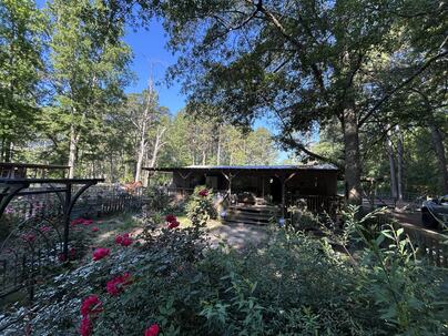 Photo 1 of 8 : 696 Bedon Road