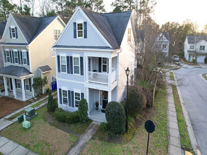 Photo 1 of 25 : 1749 Towne Street