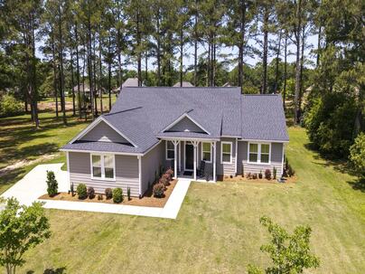Photo 1 of 25 : 409 Pine Lake Court