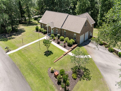 Photo 1 of 25 : 1035 Park Drive