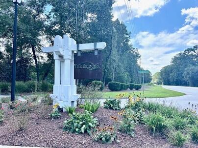 Photo 1 of 25 : 404 Bowstring Drive