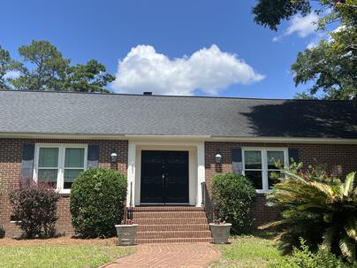 Photo 1 of 25 : 104 Silverhill Road