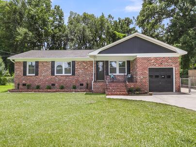 Photo 1 of 25 : 6305 Lucille Drive