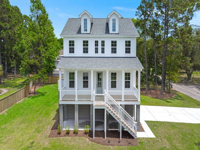 Photo 1 of 25 : 1577 Periwinkle Drive