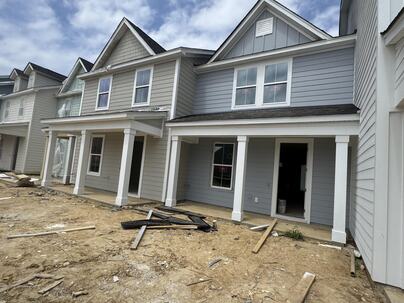 Photo 1 of 25 : 821 Alma Square Drive