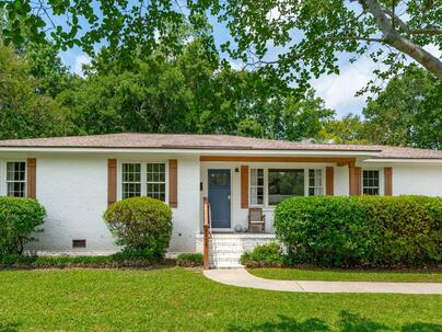 Photo 1 of 25 : 4939 Ashby Avenue