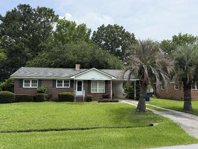 Photo 1 of 12 : 2734 Mona Avenue