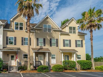 Photo 1 of 25 : 4991 Lake Palmetto Lane