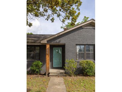 Photo 1 of 25 : 5065 Durant Avenue