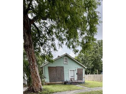 Photo 1 of 8 : 1912 English Street