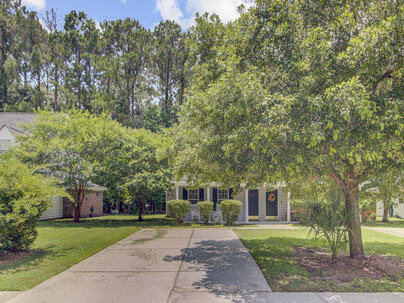 Photo 1 of 25 : 2136 Kings Gate Lane