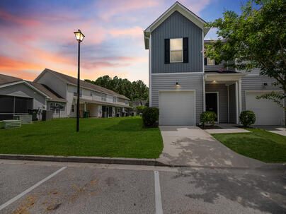 Photo 1 of 24 : 540 Truman Drive