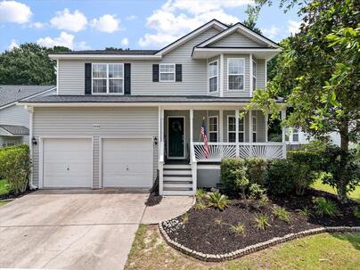 Photo 1 of 25 : 3038 Penny Lane