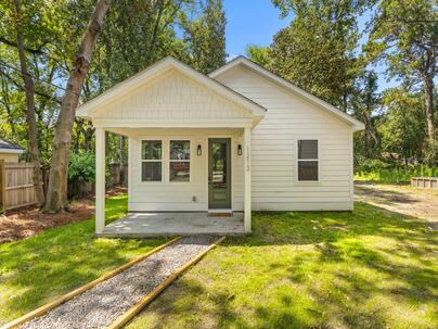 Photo 1 of 25 : 1213 Chesterfield Road