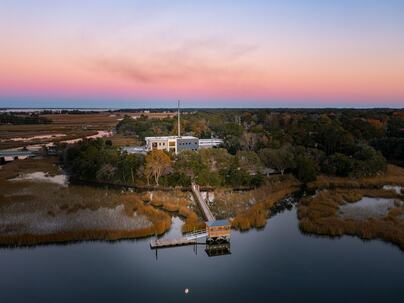 Photo 1 of 25 : 826 Curved Creek Court